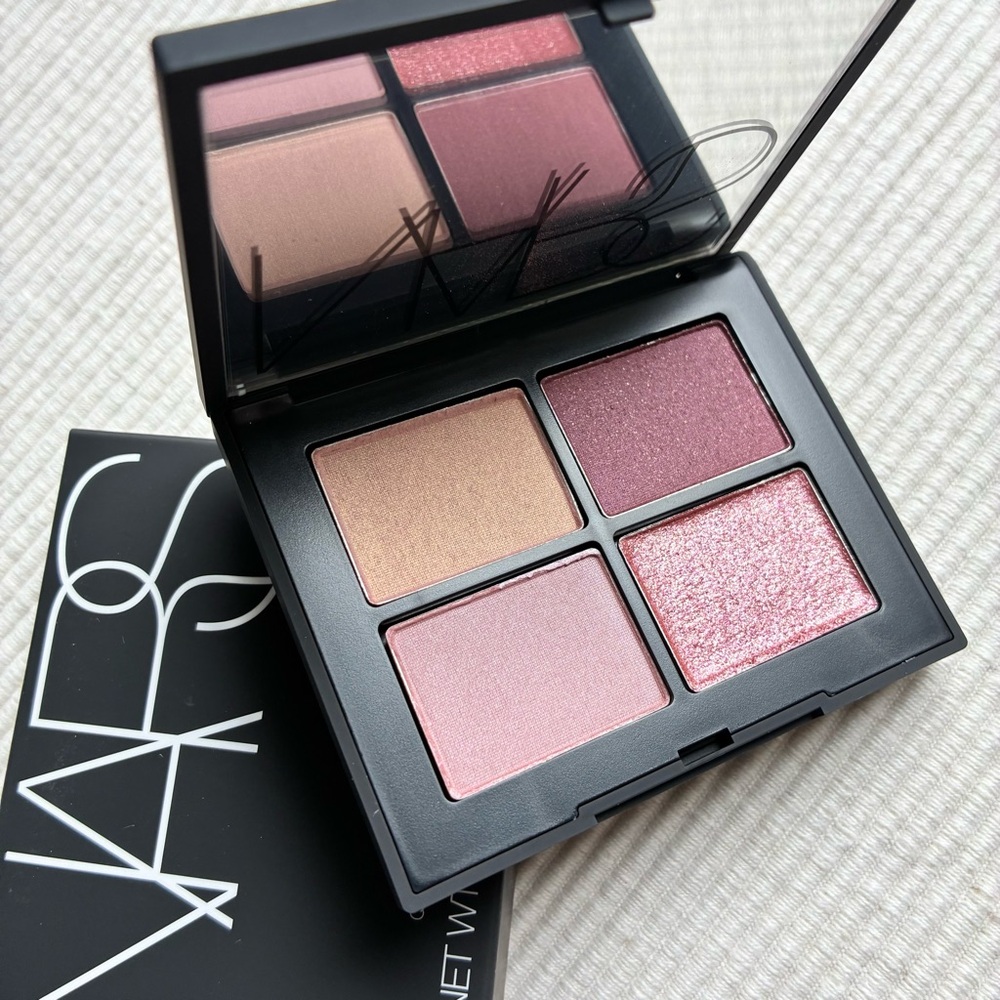 NARS QUAD EYESHADOW 
Shade: KUALA LUMPUR